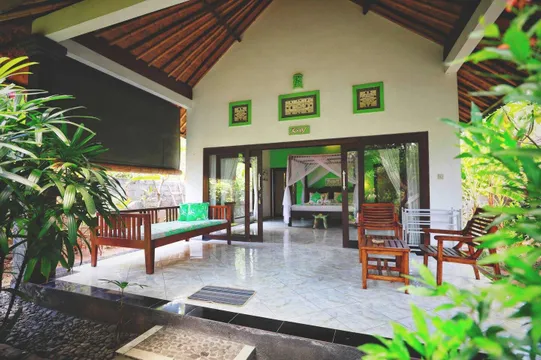 Kirana Homestay Depan